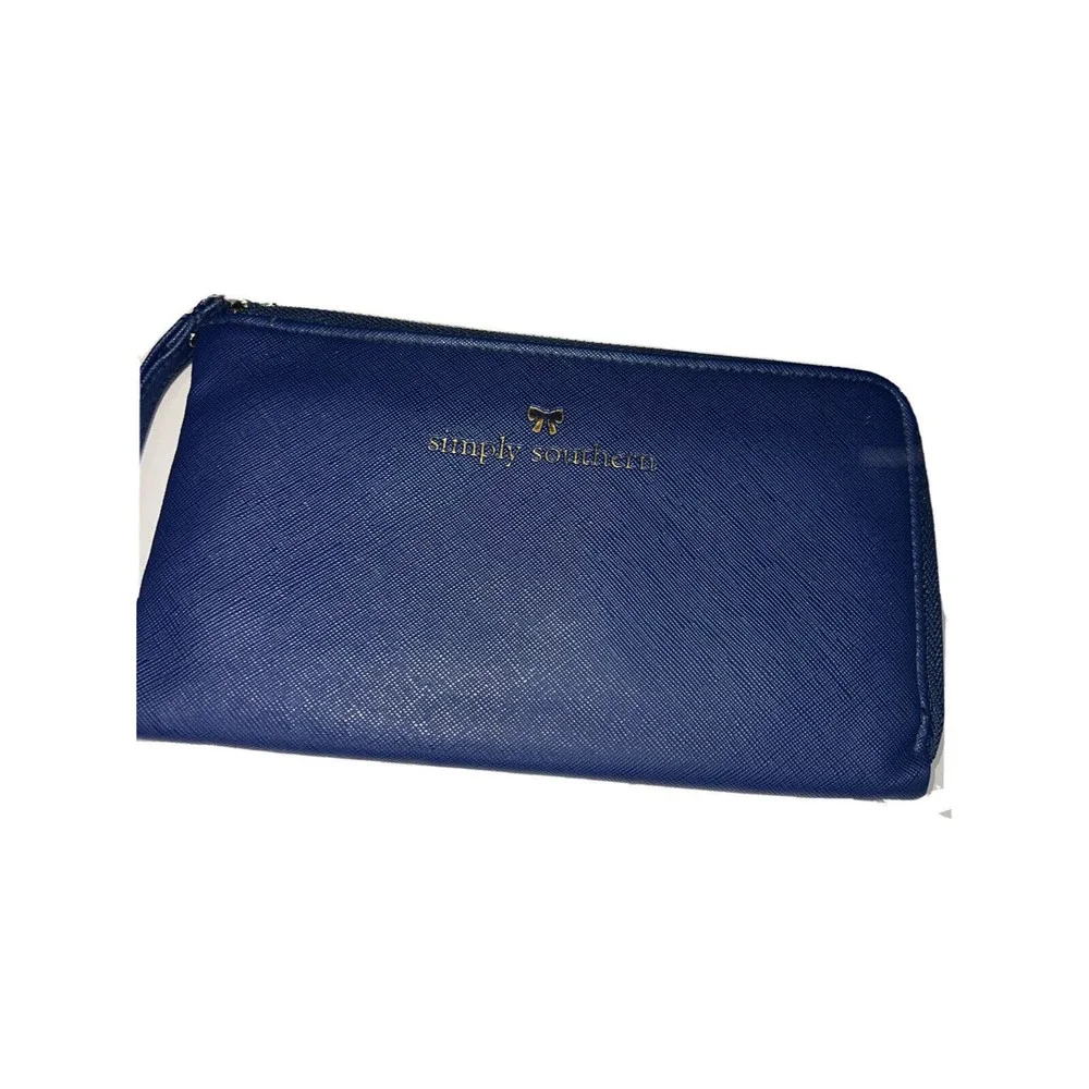 Simply Southern navy clutch With Numerous‎ Pockets Card Holder Slots Zip Pocket